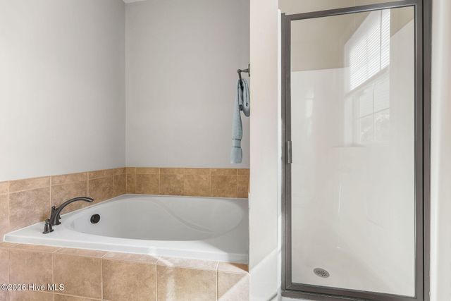 2202 E Oak Bridge Drive NE, Leland, NC 28451