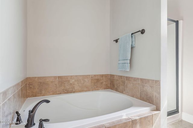 2202 E Oak Bridge Drive NE, Leland, NC 28451