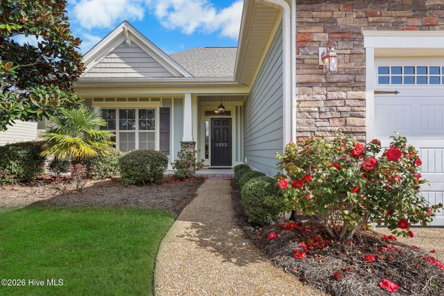 2202 E Oak Bridge Drive NE, Leland, NC 28451