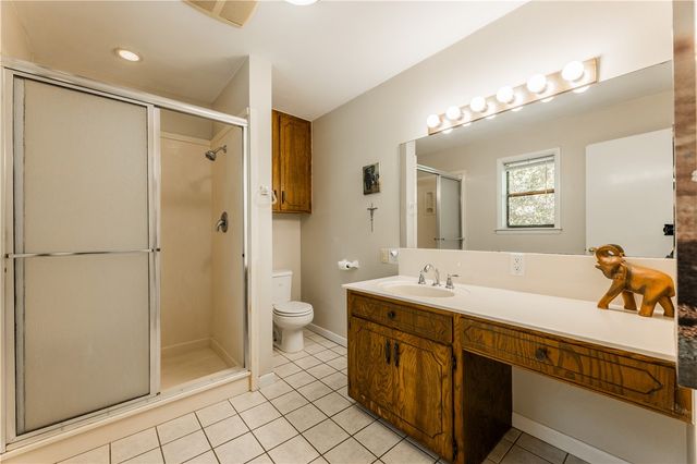 16107 Walnut Drive, Fayetteville, AR 72704