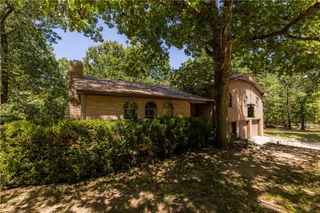 16107 Walnut Drive, Fayetteville, AR 72704