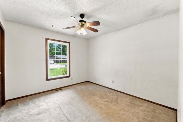 2013 S Grant Avenue, Springfield, MO 65807