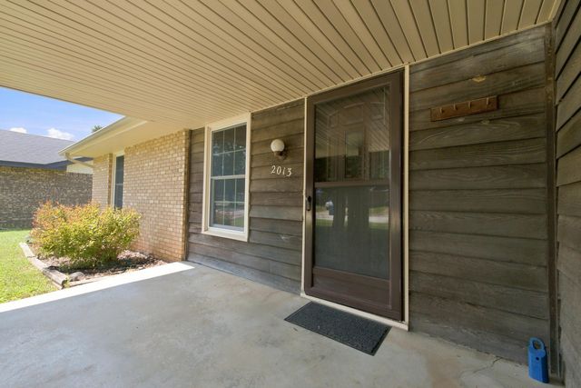 2013 S Grant Avenue, Springfield, MO 65807