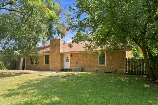 2013 S Grant Avenue, Springfield, MO 65807