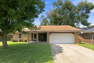 2013 S Grant Avenue, Springfield, MO 65807