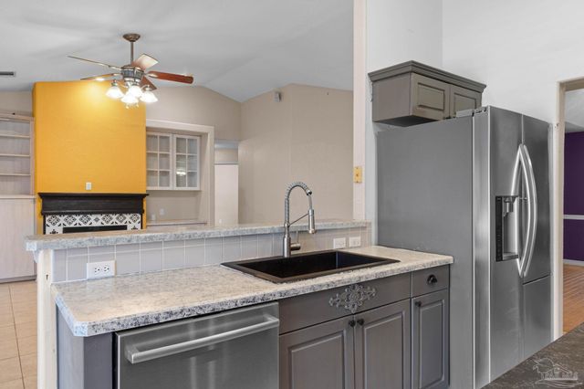 1944 Jessica Way, Navarre, FL 32566