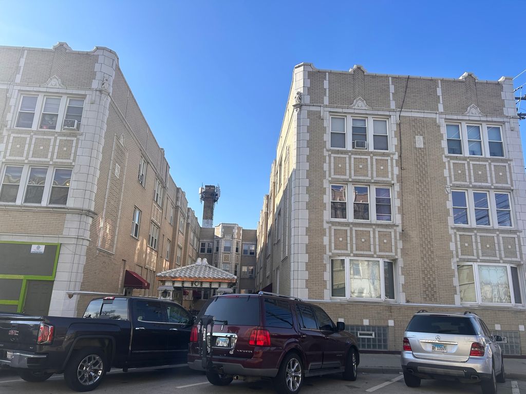 2142 Gunderson Avenue 209, Berwyn, IL 60402