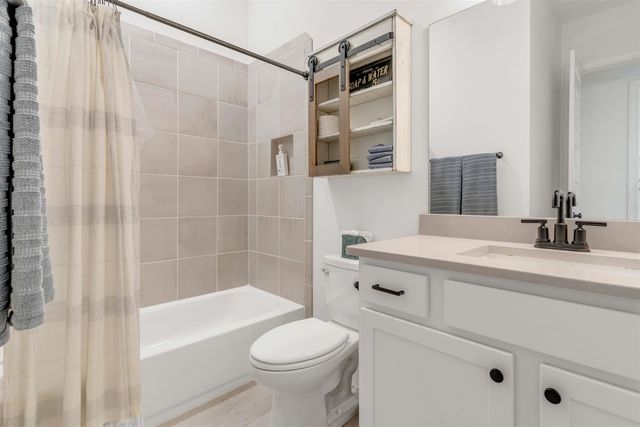 6461 CLARKSON CIR E, Arlington, TN 38002