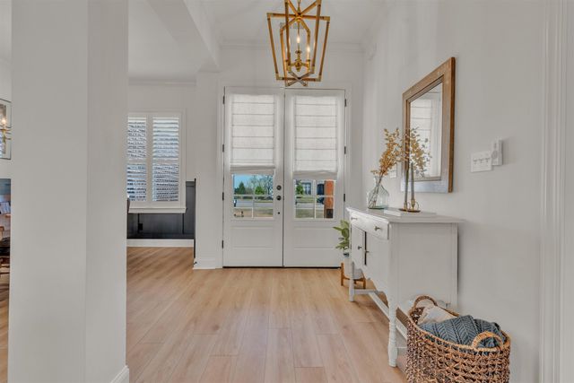 6461 CLARKSON CIR E, Arlington, TN 38002