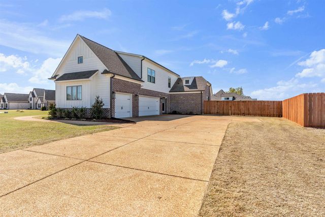 6461 CLARKSON CIR E, Arlington, TN 38002