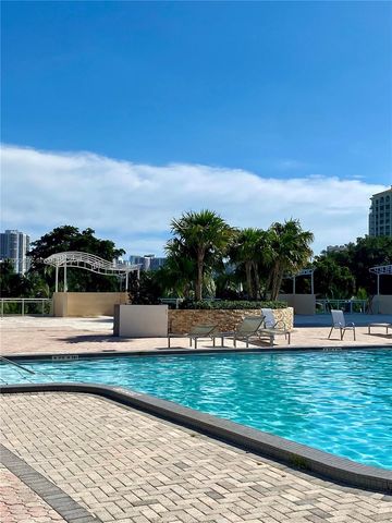 20379 W Country Club Dr PH-40, Aventura, FL 33180