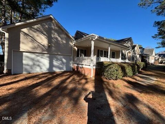 131 Donnibrook Run, Fuquay Varina, NC 27526