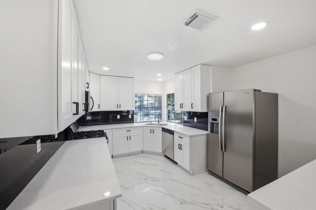 13534 N Peachfield Circle, Houston, TX 77014