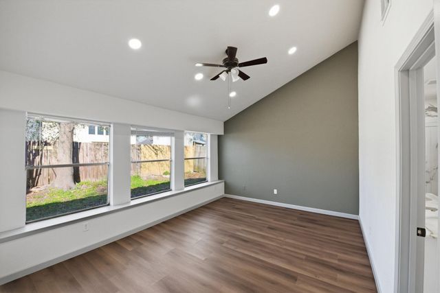 13534 N Peachfield Circle, Houston, TX 77014