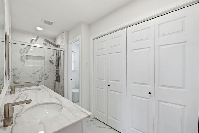 13534 N Peachfield Circle, Houston, TX 77014