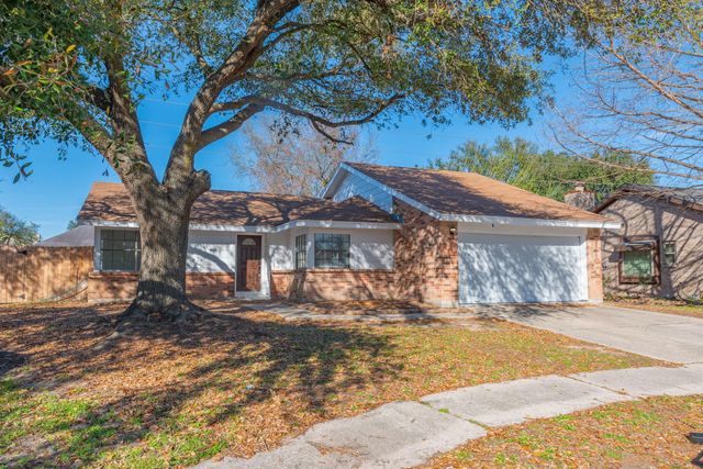 13534 N Peachfield Circle, Houston, TX 77014