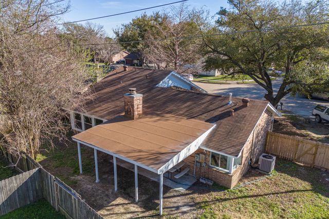 13534 N Peachfield Circle, Houston, TX 77014