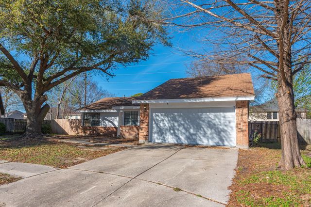 13534 N Peachfield Circle, Houston, TX 77014