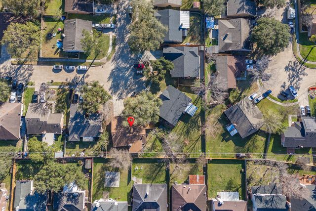 13534 N Peachfield Circle, Houston, TX 77014