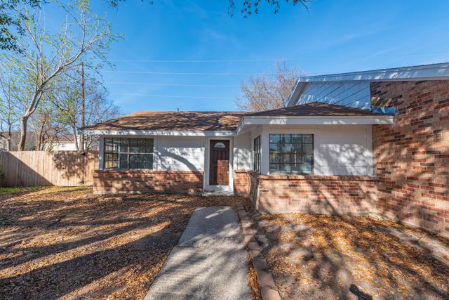 13534 N Peachfield Circle, Houston, TX 77014