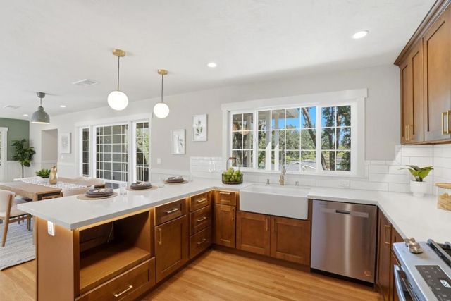 1002 Hacienda Drive, Walnut Creek, CA 94598