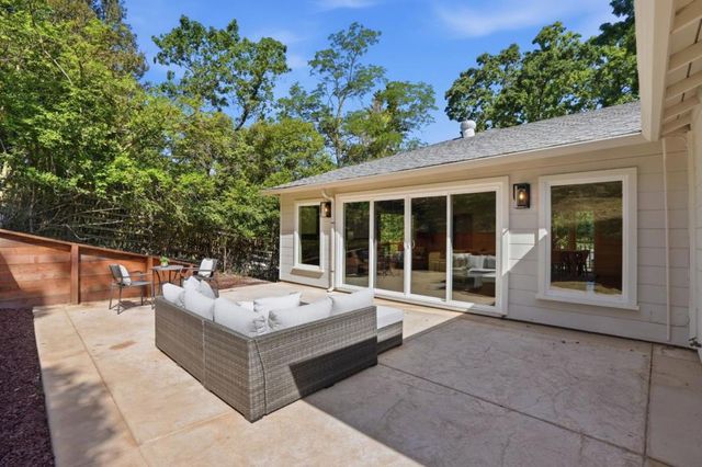1002 Hacienda Drive, Walnut Creek, CA 94598