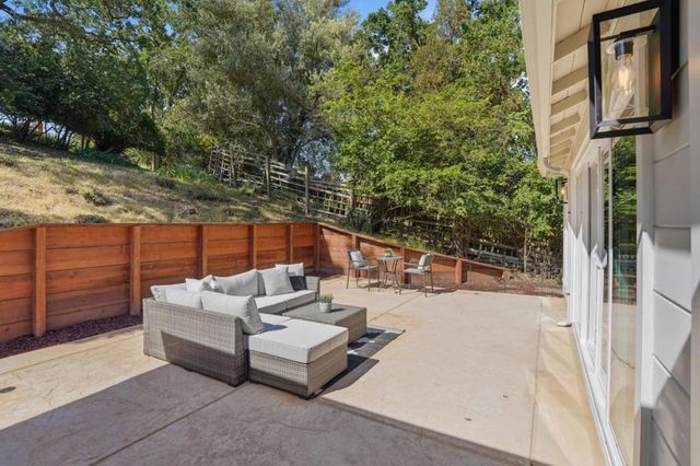 1002 Hacienda Drive, Walnut Creek, CA 94598