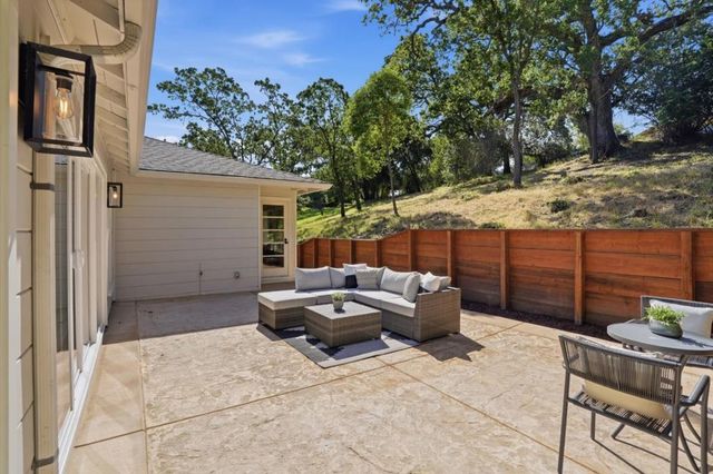 1002 Hacienda Drive, Walnut Creek, CA 94598