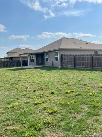 1600 Nolte Farms Dr, Seguin, TX 78155