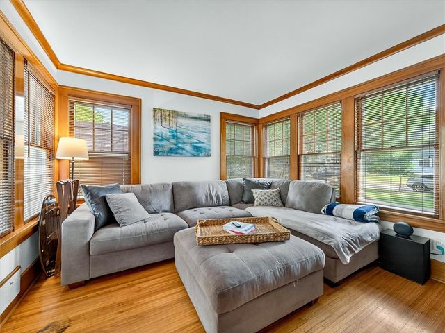 178 Walzford Road, Irondequoit, NY 14622