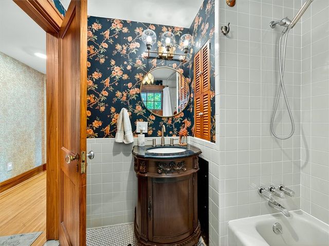178 Walzford Road, Irondequoit, NY 14622
