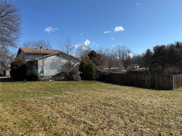 2454 Woodsdale Road, Salem, OH 44460