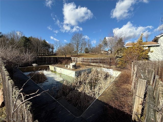 2454 Woodsdale Road, Salem, OH 44460