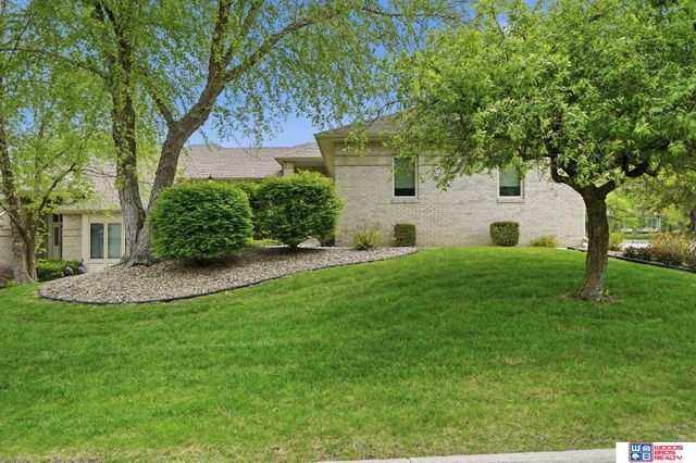 9134 Pioneer Court, Lincoln, NE 68520