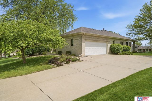 9134 Pioneer Court, Lincoln, NE 68520