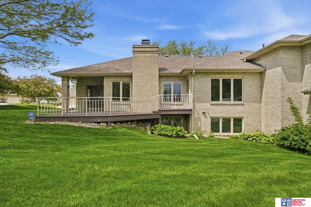 9134 Pioneer Court, Lincoln, NE 68520