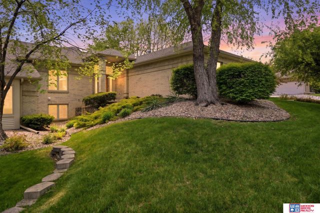 9134 Pioneer Court, Lincoln, NE 68520