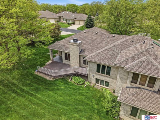 9134 Pioneer Court, Lincoln, NE 68520