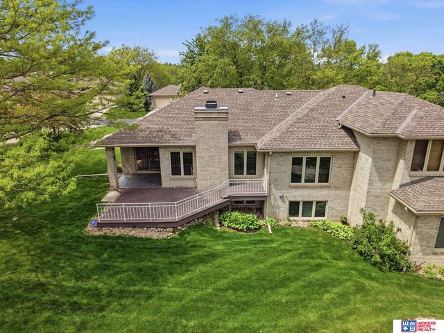 9134 Pioneer Court, Lincoln, NE 68520