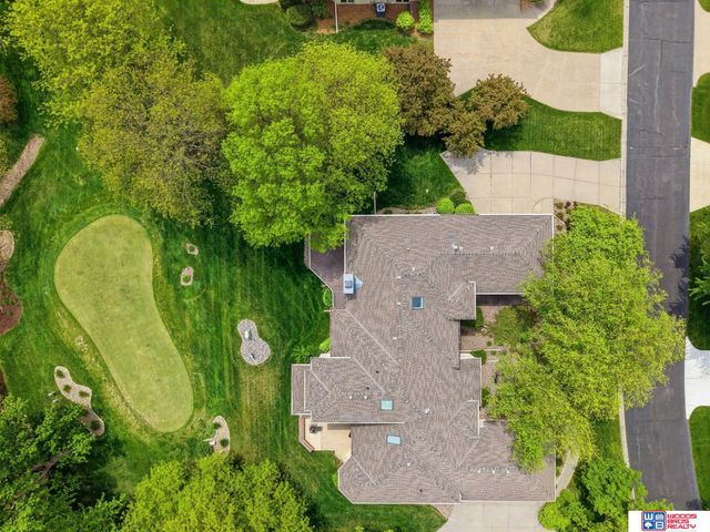 9134 Pioneer Court, Lincoln, NE 68520