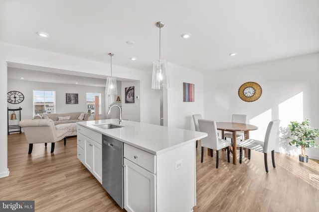 229 CLIFTON MANOR, Falling Waters, WV 25419