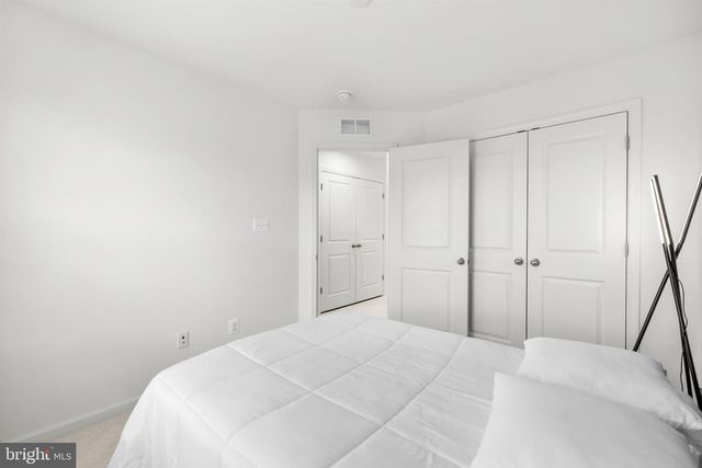 229 CLIFTON MANOR, Falling Waters, WV 25419