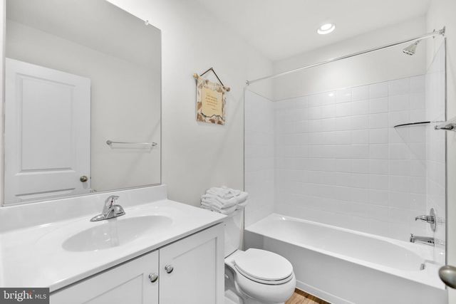 229 CLIFTON MANOR, Falling Waters, WV 25419