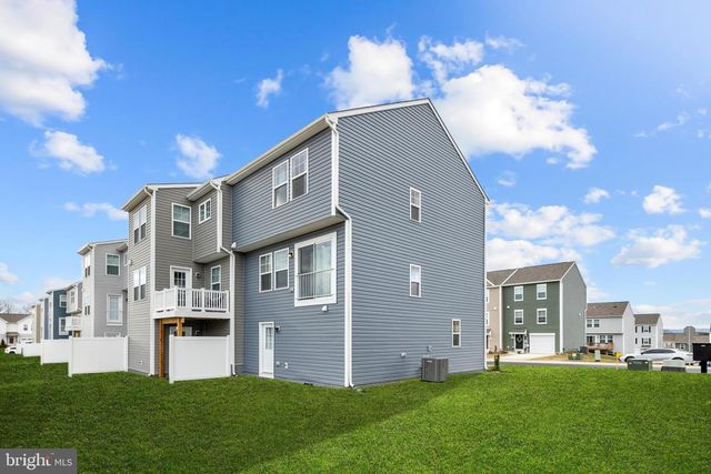 229 CLIFTON MANOR, Falling Waters, WV 25419