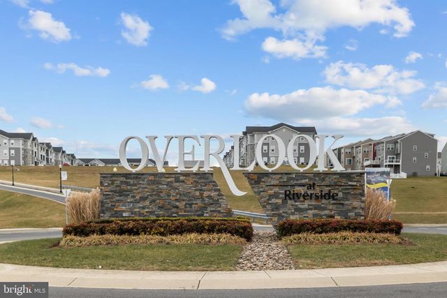 229 CLIFTON MANOR, Falling Waters, WV 25419