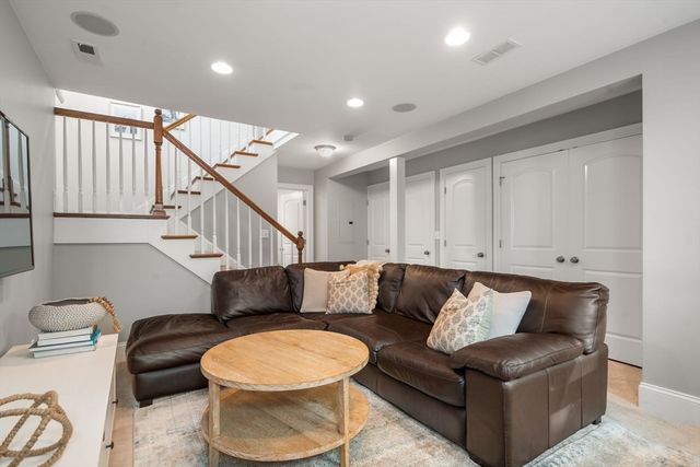 5 Flint Pl 1, Boston, MA 02127