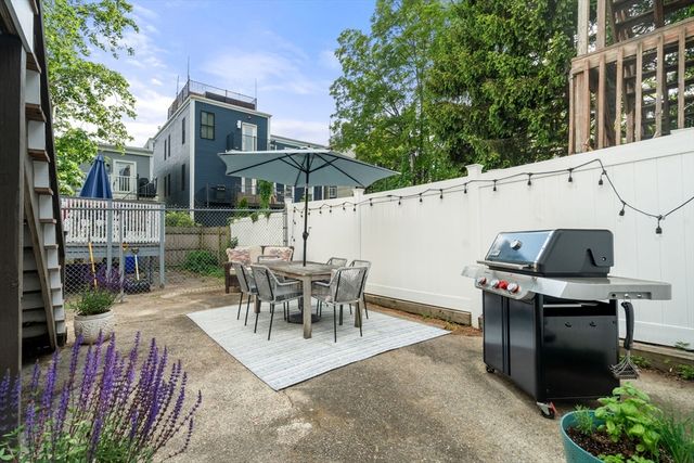 5 Flint Pl 1, Boston, MA 02127