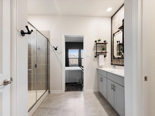 223 Briarwood Lane, Lake Dallas, TX 75065