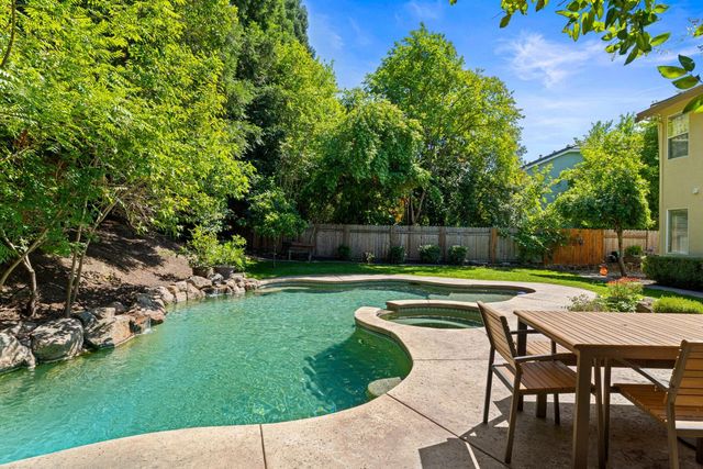 6540 Arcade Creek Way, Orangevale, CA 95662