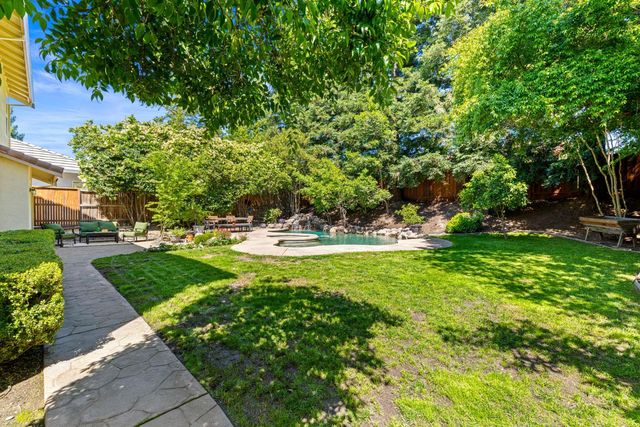 6540 Arcade Creek Way, Orangevale, CA 95662